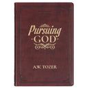Pursuing God Daily Devotions, Large Print